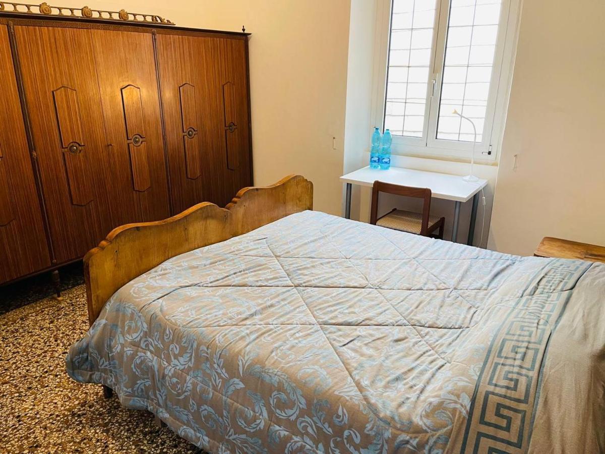 Mh Genova Bed & Breakfast Exterior photo